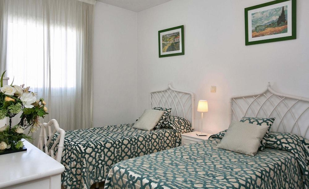 Ona Club Bena Vista Hotel Estepona Exterior photo
